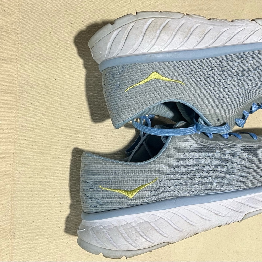 Hoka Sz 91/2 - Picture 6 of 12